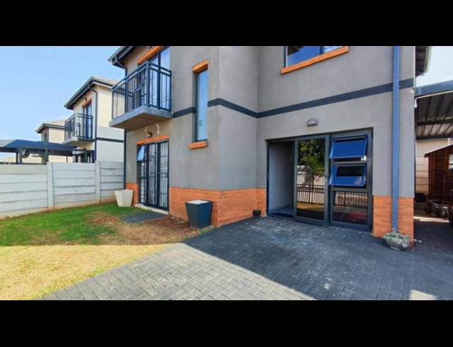 4 BEDROOM HOUSE FOR SALE IN ALBERTSDAL